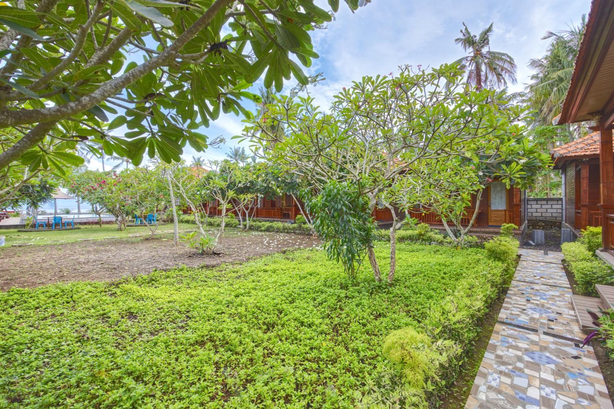 Putri Nusa Beach Ped Exterior photo